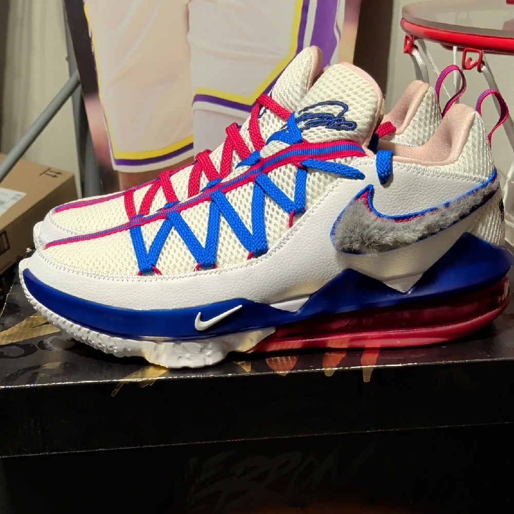 Nike LeBron 17 Low Tune Squad